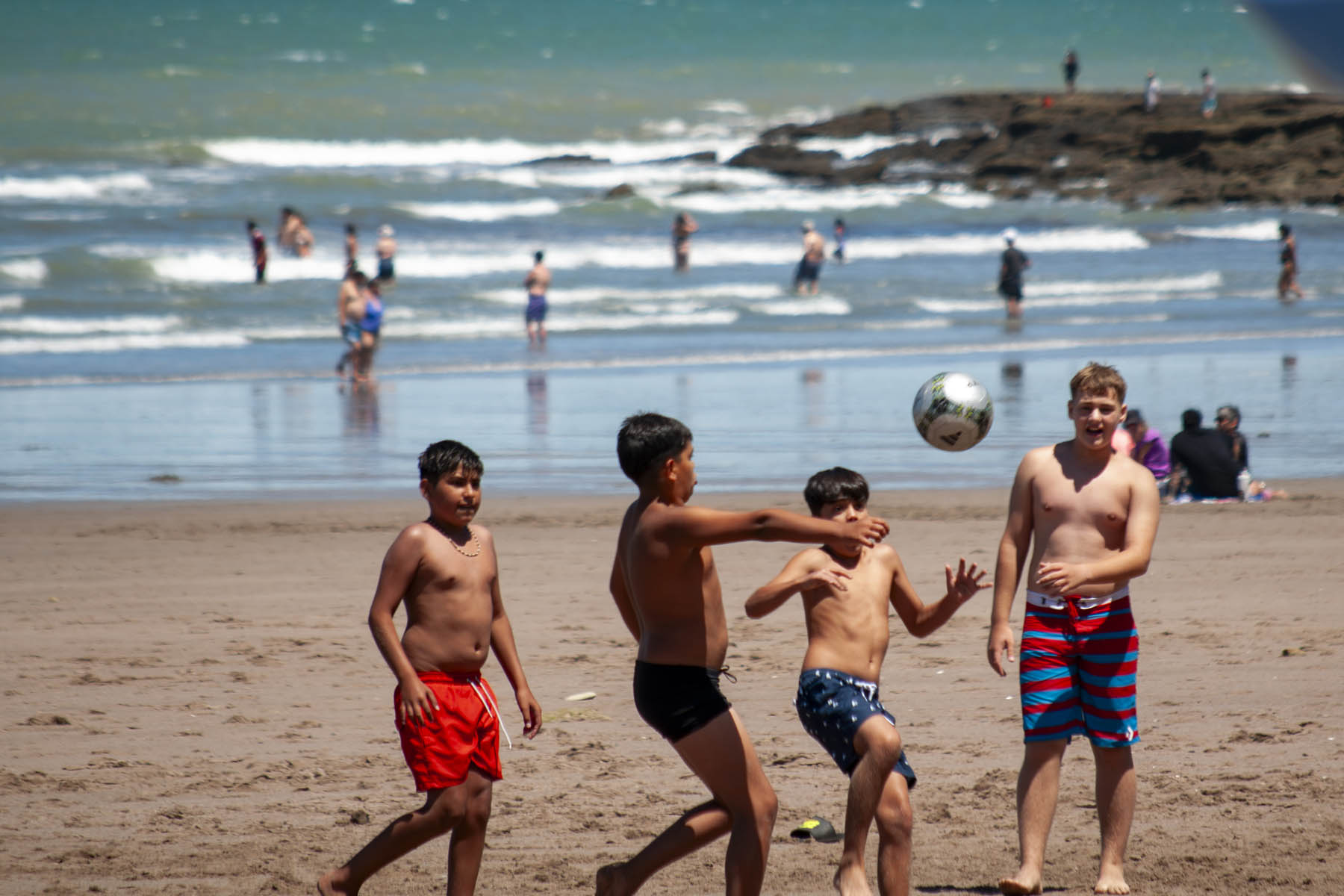 La temporada de verano en Las Grutas. Foto: Denis Martínez.