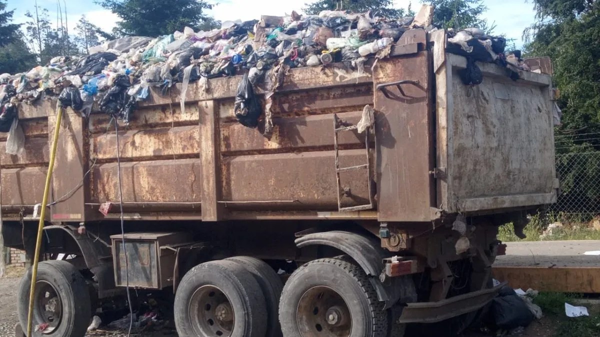 Gran acumulación de basura en Villa La Angostura. Crédito: Diario Andino. 