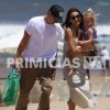 Imagen de Pampita y Roberto García Moritán se mostraron juntos con su hija Ana en la playa: las fotos