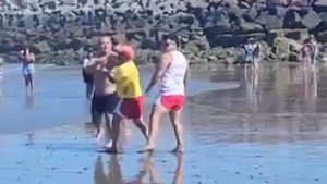 VIDEO: Con Inteligencia Artificial recrearon el video donde se pelea el turista con los guardavidas en Playa Unión 