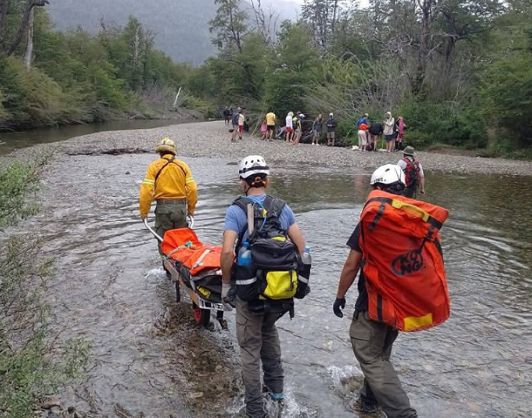 Rescataron a una joven en San Martín de los Andes.