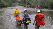 Imagen de Rescatan a una joven en San Martín de los Andes: se lesionó en la senda a la cascada Ñivinco