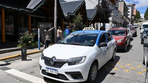 Taxis de Bariloche enfrentan a Uber con su propia aplicación: cómo funciona