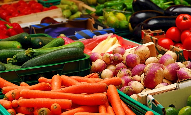 Con la llegada del calor, el cuerpo demanda opciones ligeras y refrescantes que hidraten y nutran.