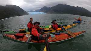 Cinco barilochenses navegaron 200 kilómetros en kayak para recorrer un glaciar en la Patagonia Chilena