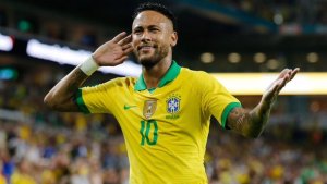 Neymar vuelve a estar convocado en Brasil para jugar en la fecha de Eliminatorias ante Argentina